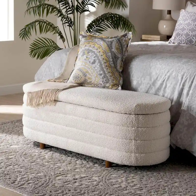 Banc de rangement moderne Japandi en tissu bouclé crème et bois de noyer